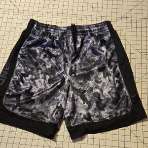 Men's Camouflage Athletic Shorts Size XL: A